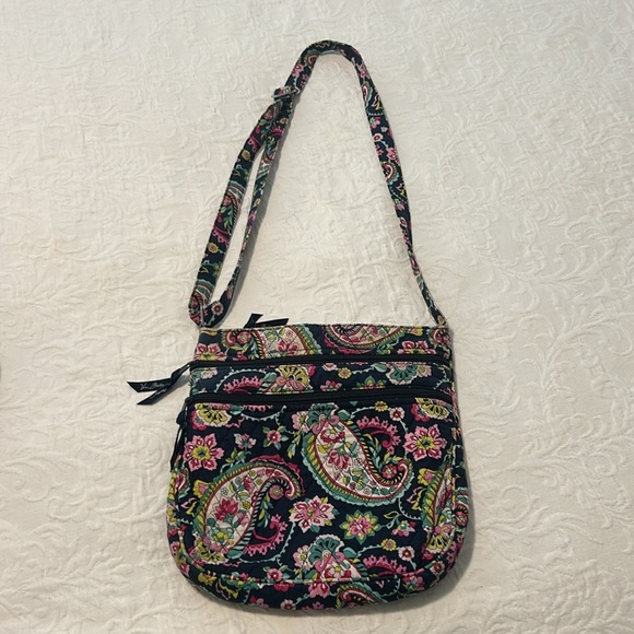 Vera Bradley Hipster Paisley Crossbody/Shoulder Bag Petal Handbag Purse - Picture 6 of 13